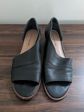 Women Lucky Brand Serkie Asymmetrical Black Open-Toe Low Heel Sandals Size 10